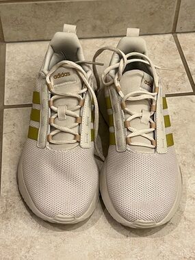 adidas tr21 Cream matte gold stripes peach detail on rear sneakers 7 women